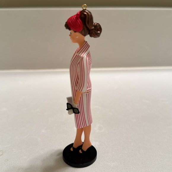 Roman Holiday Barbie Ornament by Hallmark 2007 - Picture 6 of 9